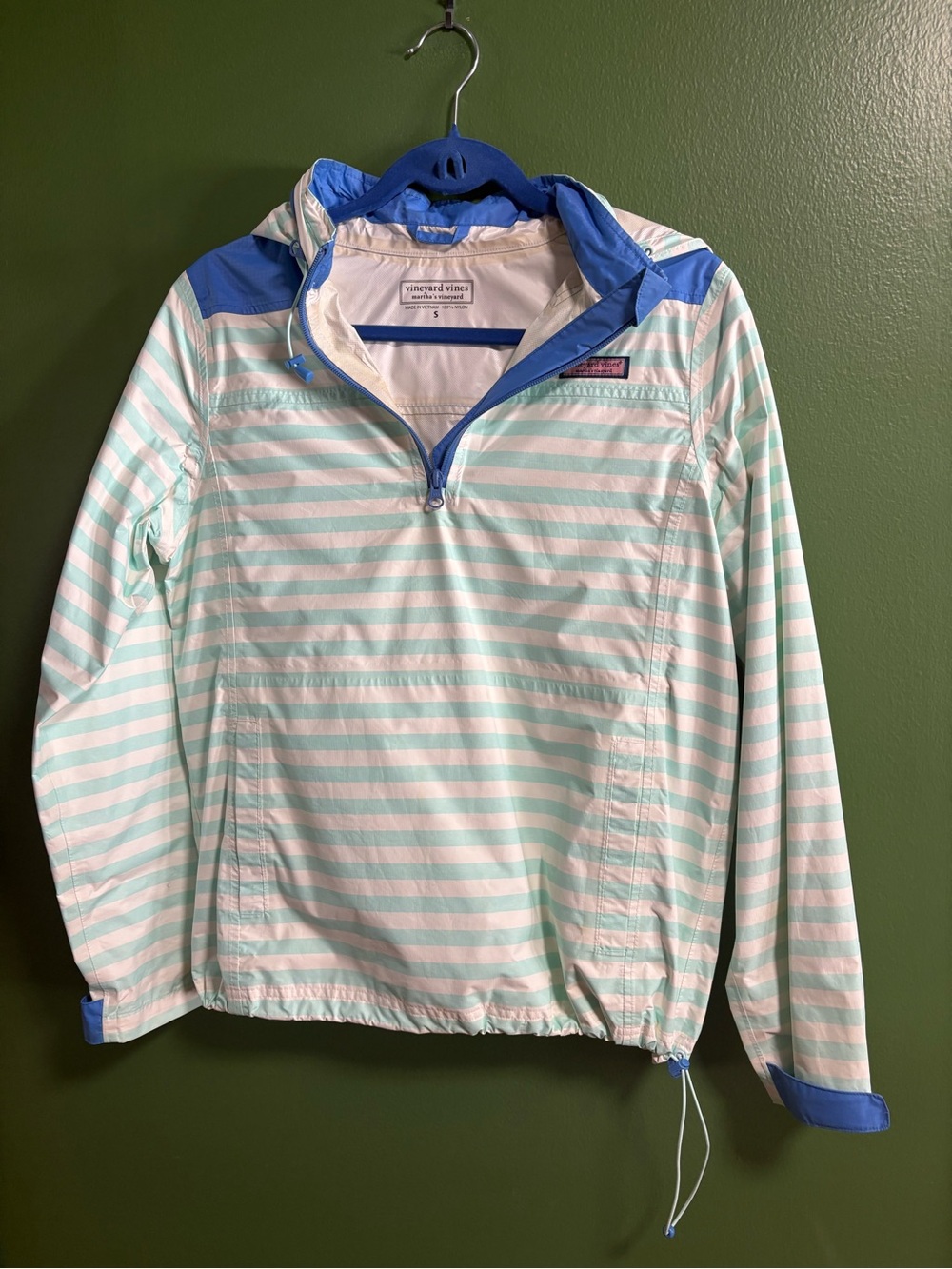 Vineyard Vines Blue and White Hooded Windbreaker Jacket